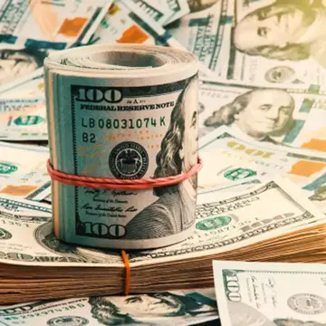 الدولار يتكبد أكبر خسارة أسبوعية منذ يناير وسط تفاؤل بوقف إطلاق النار.. والعملات العالمية تنتعش